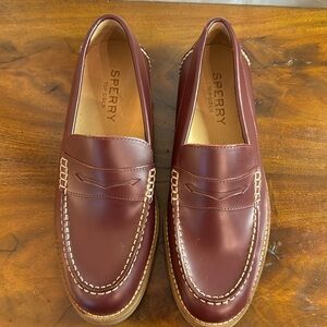 Sperry Shoes Mens 7.5 M Penny Loafer Maroon Leather Classic Slip On Moc Toe-EUC